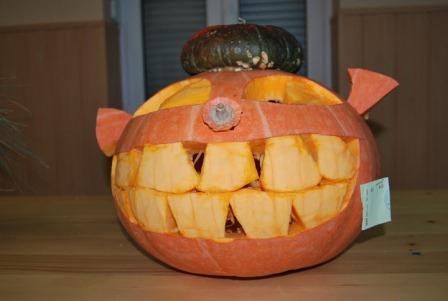 Tekmovanje v izrezovanju buč 2012 1